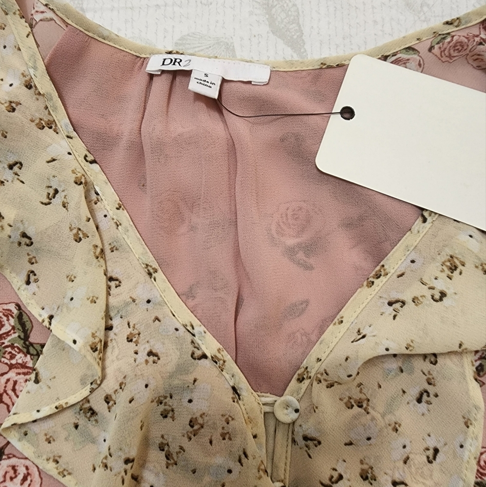 DR2 Floral Boho Ruffled Top - Picture 9 of 10